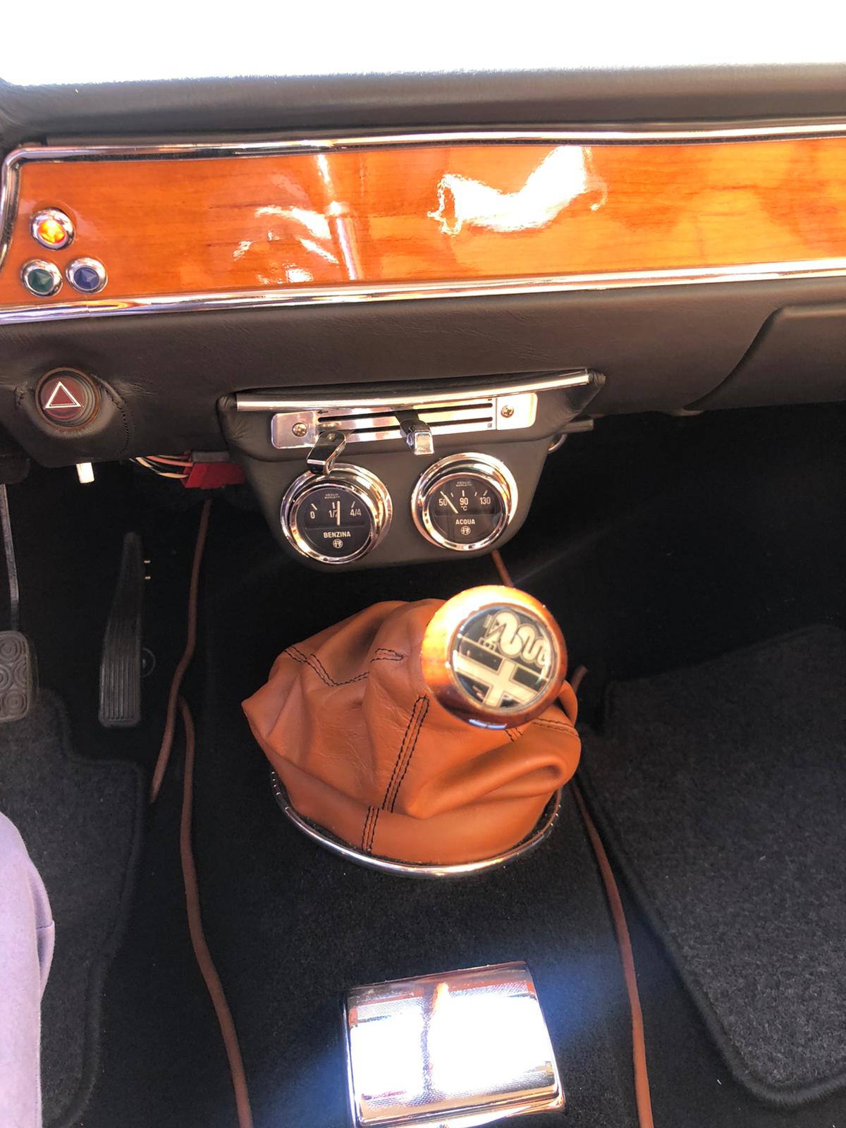 Alfa Romeo GT 1600 Junior - Image 8