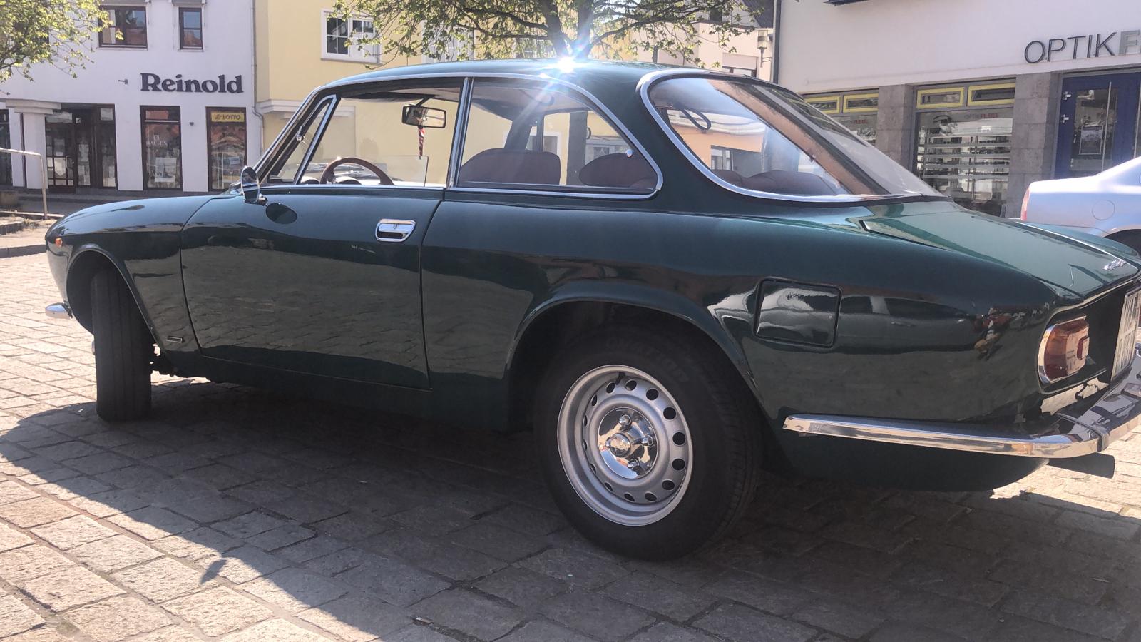 Alfa Romeo GT 1600 Junior - Image 4