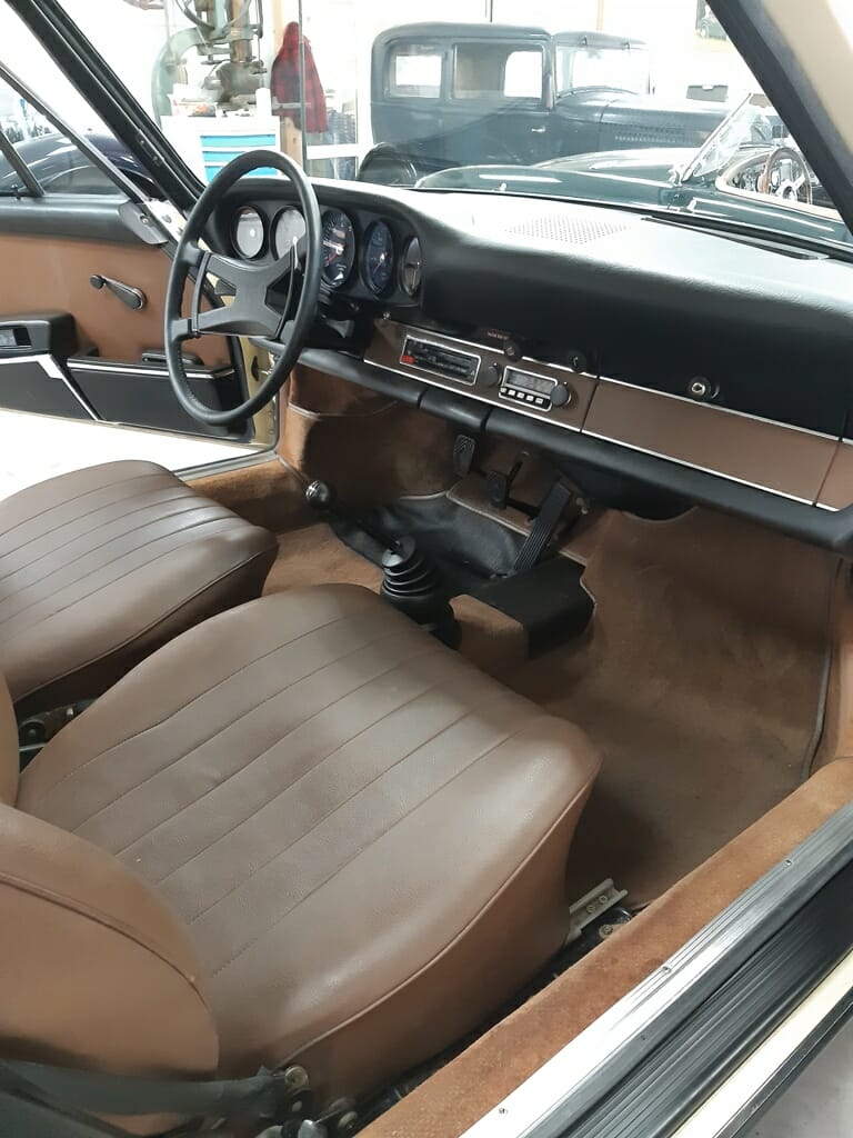 Porsche 911 T - Image 11