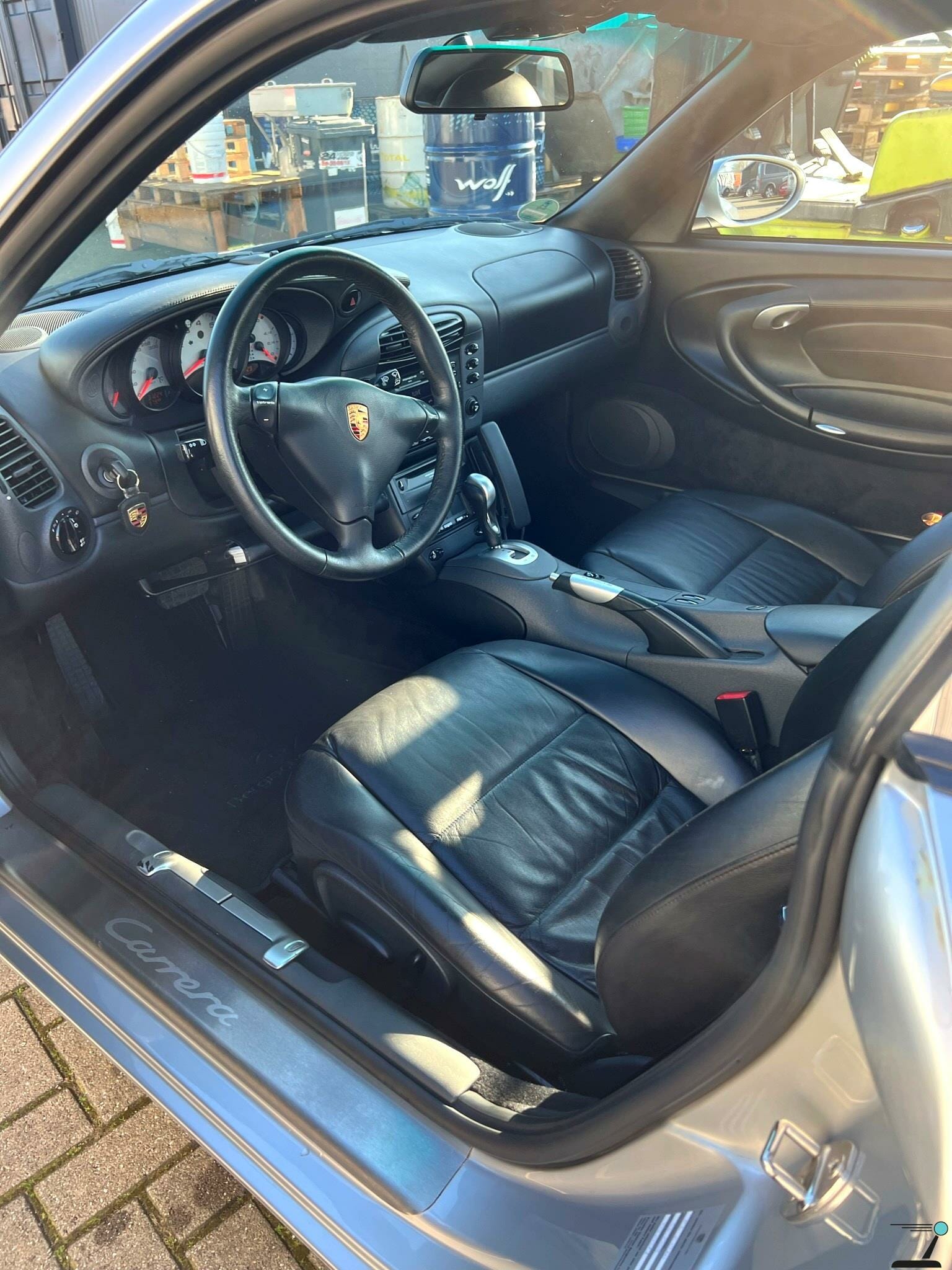 Porsche 911 Carrera 4 - Image 6